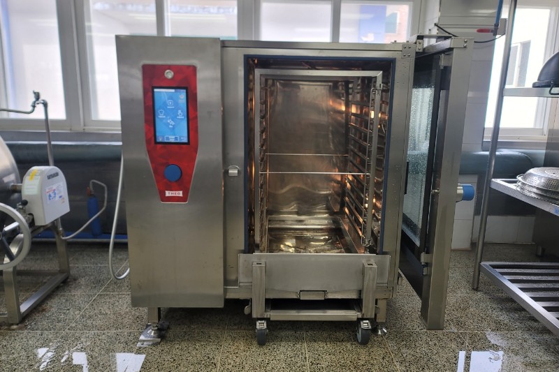경기도 평택 갈곶초등학교 TOS-240G 24단 가스식 오븐입니다.